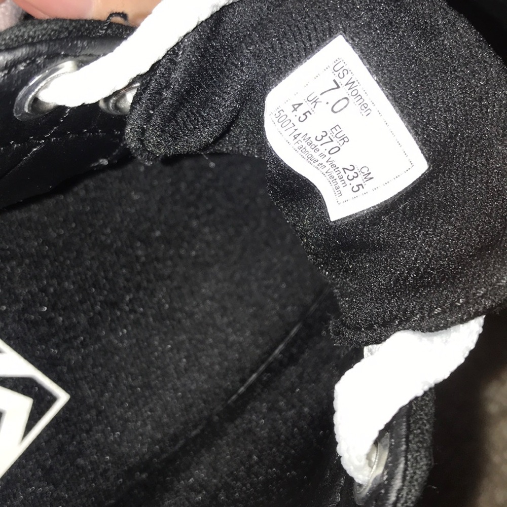 vans - Picture 2 of 2